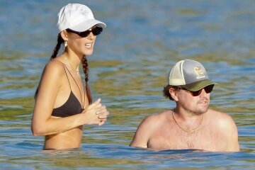 Leonardo DiCaprio and Vittoria Ceretti photographed on the beach in St. Barths