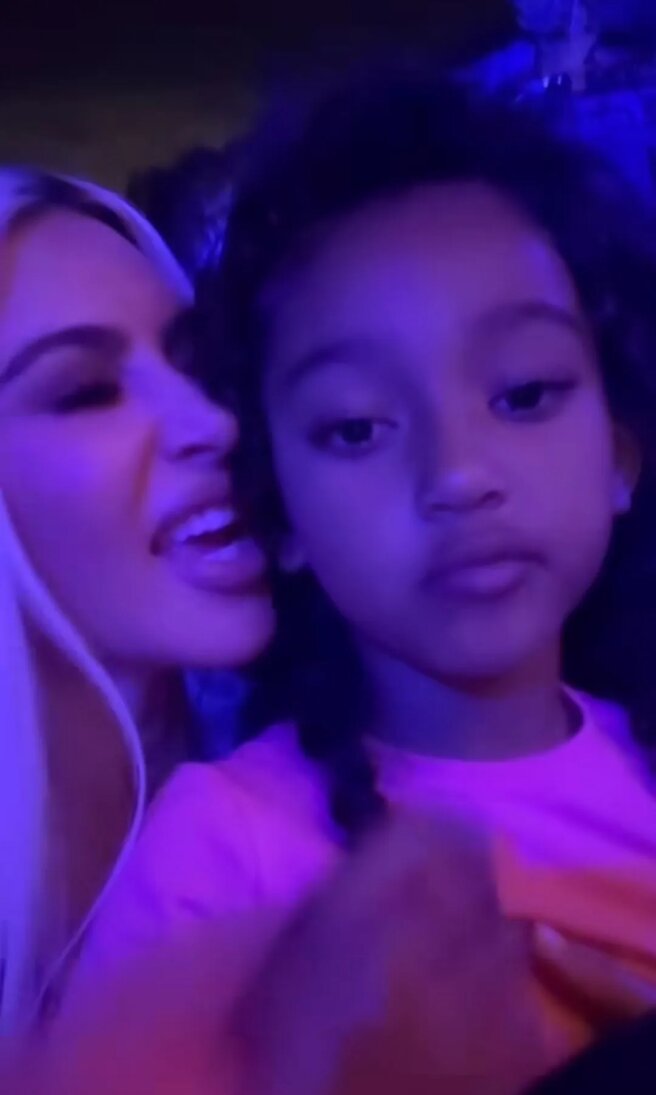 Ким Кардашьян с дочерью Чикаго/Фото: kimkardashian/Instagram*