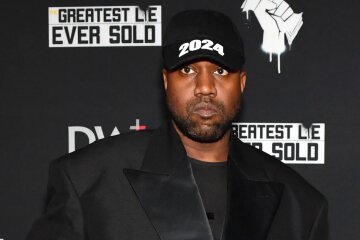 Kanye West publicly apologizes for anti-Semitic remarks