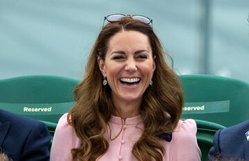 Kate Middleton attended the Wimbledon final with her father: new photos
