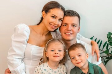 "Is Mom Dying?" Lerchek's ex-husband shared how their children are coping with their mother's illness, who is battling stage 4 cancer.