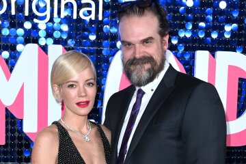 Lily Allen joins dating app amid David Harbour split rumours