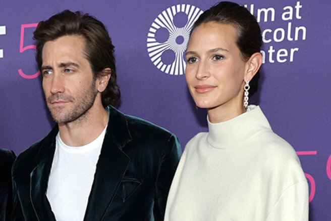 Jake Gyllenhaal and his girlfriend Jeanne Cadier debuted on the red carpet as a couple