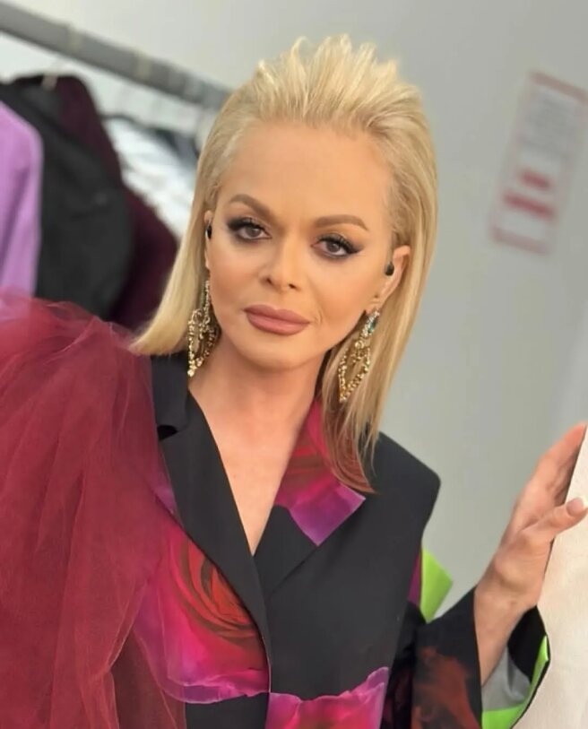 Лариса Долина