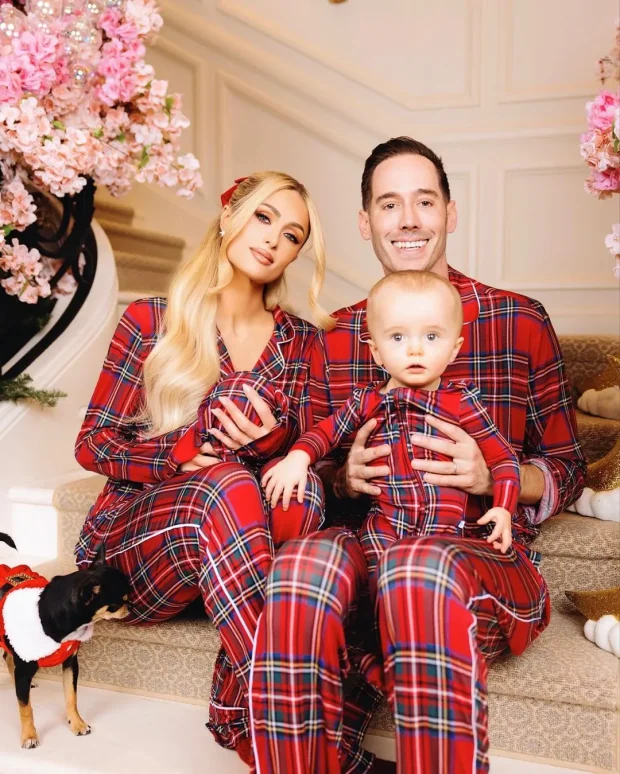 Пэрис Хилтон и Картер Реум с сыном/Фото: parishilton/Instagram*